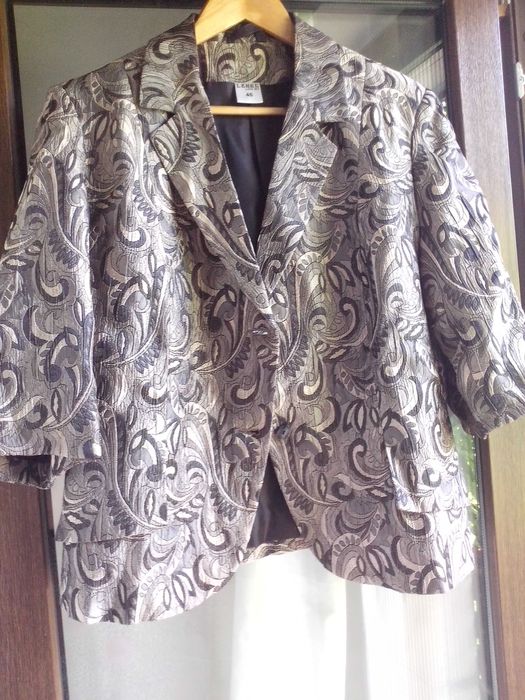 taior,sacou 46/48,elegant,gri satinat,pentru ocazii deosebite