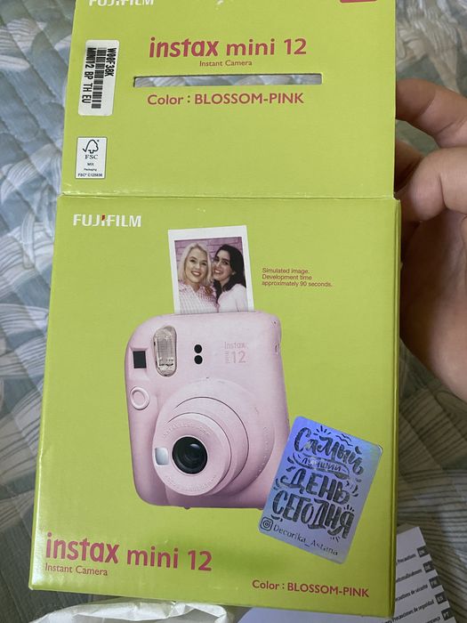Instax mini 12 хороший