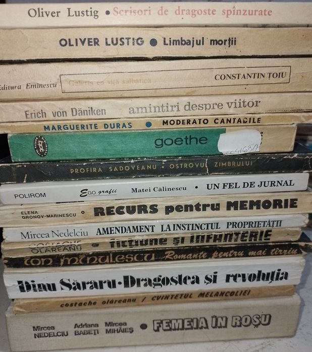 Vând cărți diverse, la lot