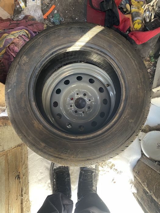 Продам резину с диском