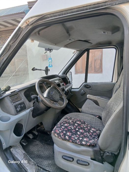 FORD Transit.
