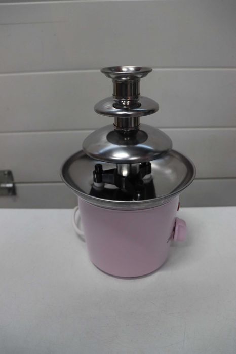 Шоколадов фонтан Bestron, 3 нива розов, 15,5x15,5x24,5см 60W