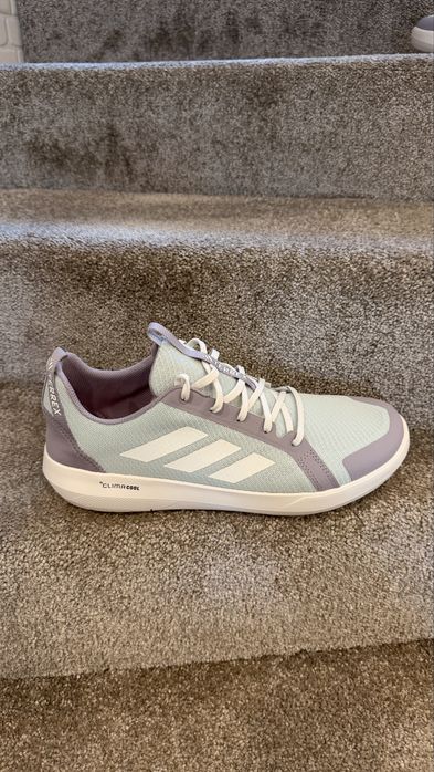 Кроссовки adidas