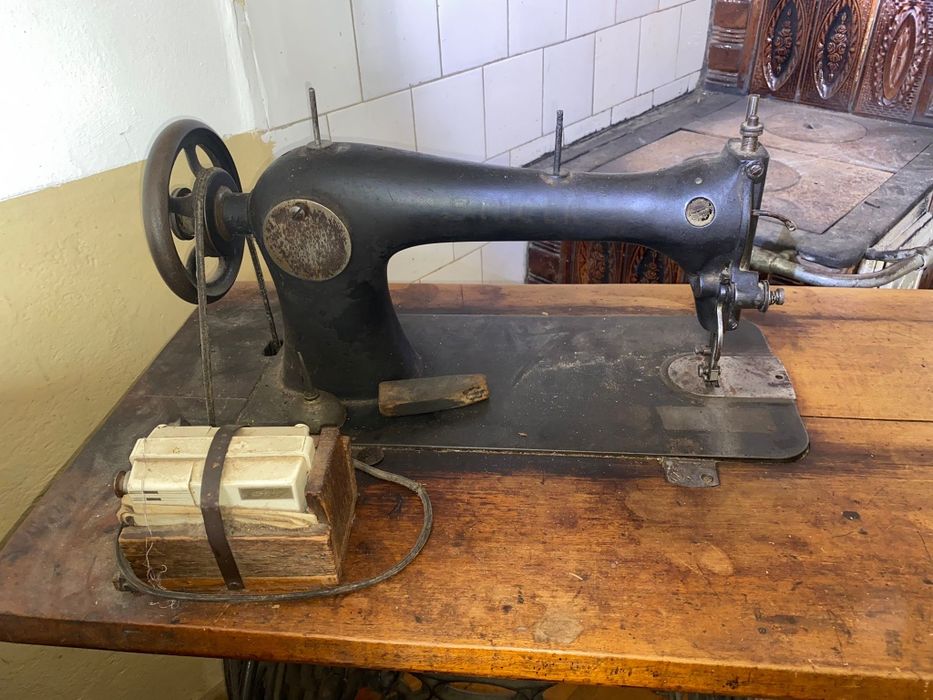 Mașini de cusut vechi