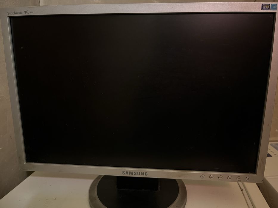 Monitor Samsung de 19 inci