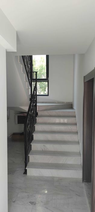 Продава се Тристаен апартамент в Асеновград - 135 кв.м за 919 €/кв.м - Снимка #12