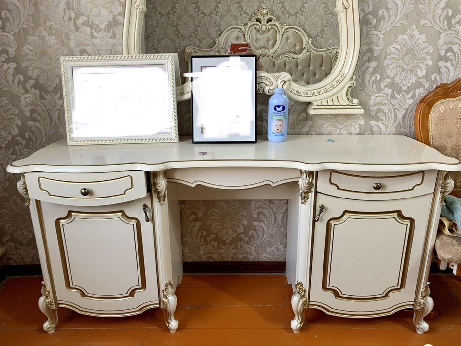 Спальная гарнитура