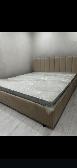 Кровать двуспальная