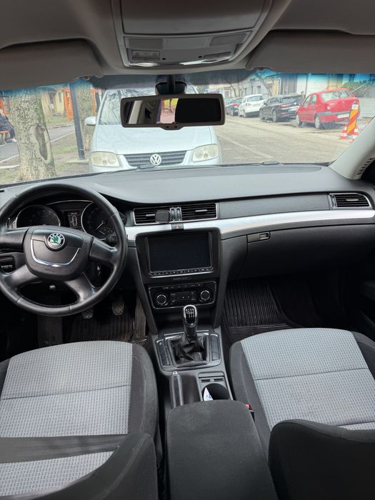 SKODA Superb 2010 — imagine 5