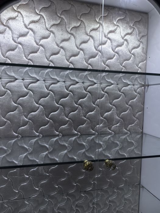 Продам шкаф для посуды сервант буфет