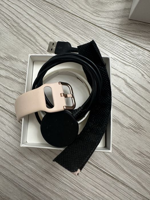 Set accesorii smartwatch – Încărcător magnetic USB + 2 curele (silicon / textil)