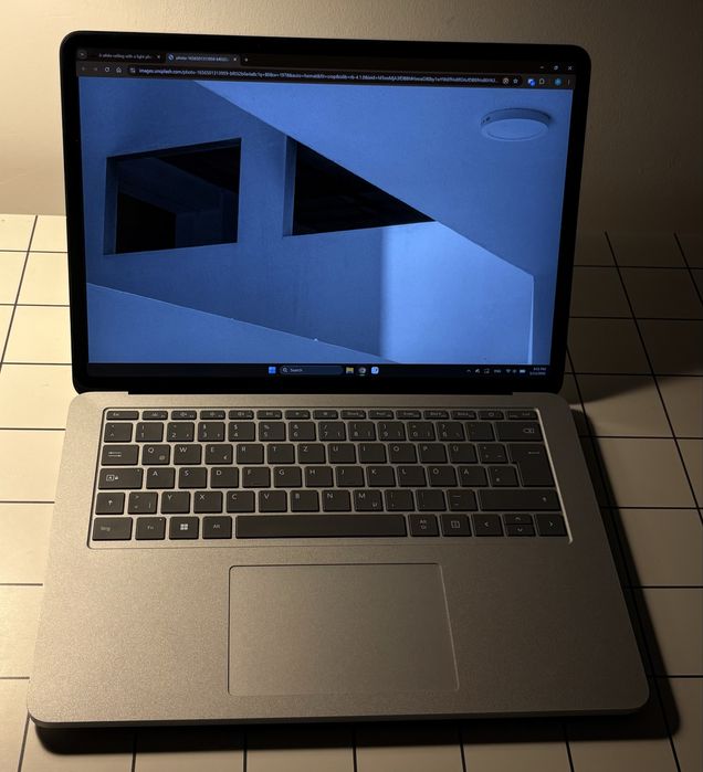 Microsoft Surface Laptop Studio - i7 / 32GB / 2TB SSD + pen