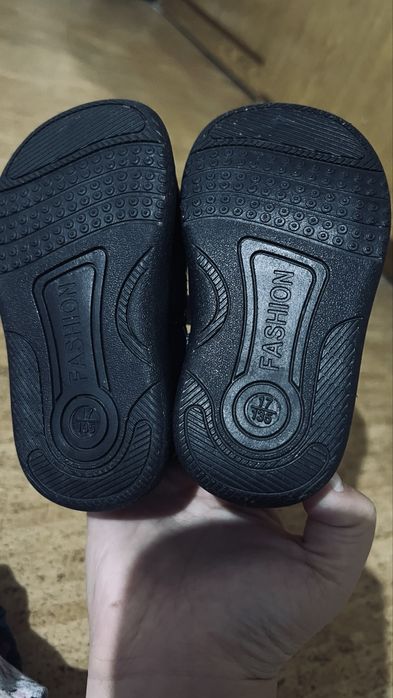 Детский аяқ киім сатылады