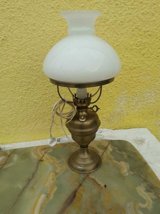 Lampa petrol electrica