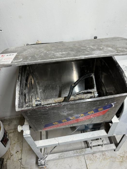 Продам тестомес из нержавеющей стали