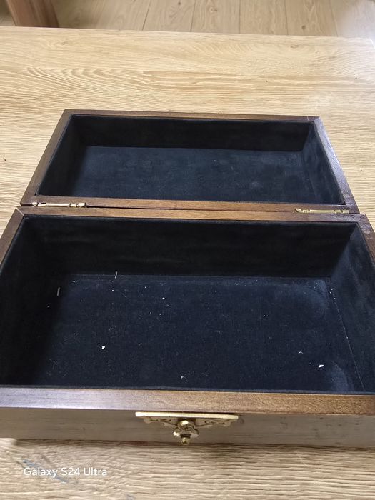 Дървена кутийка за пури