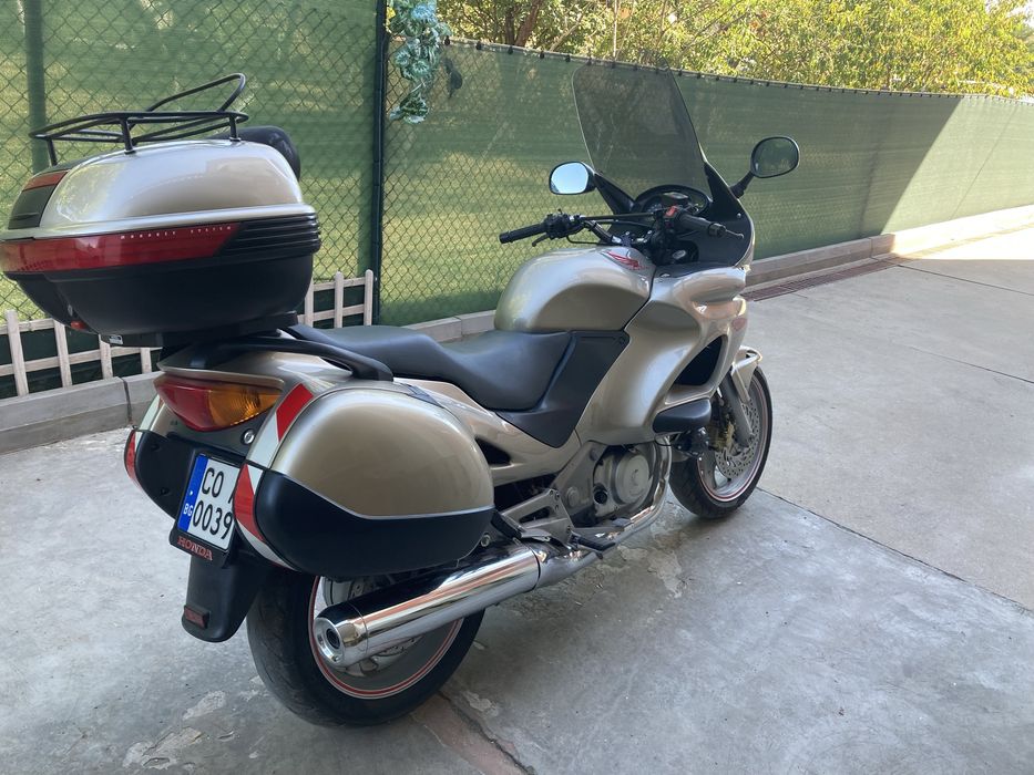 Хонда Дювил 650