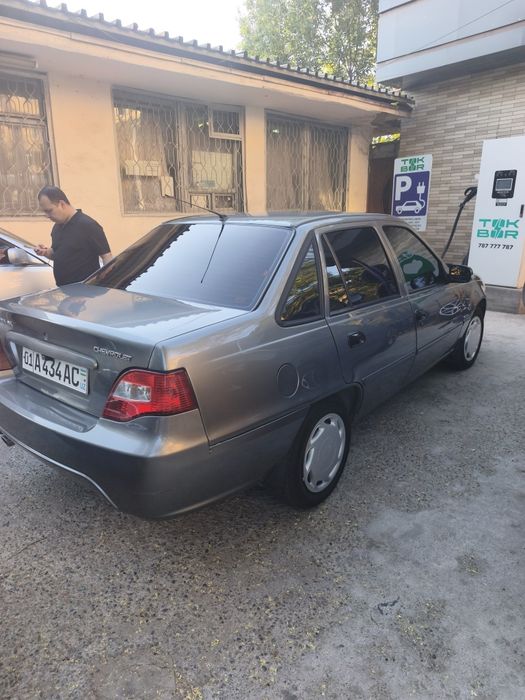 Mashina xolati zo'r srochne sotiladi