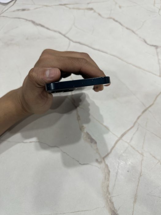 Продам iphone 13