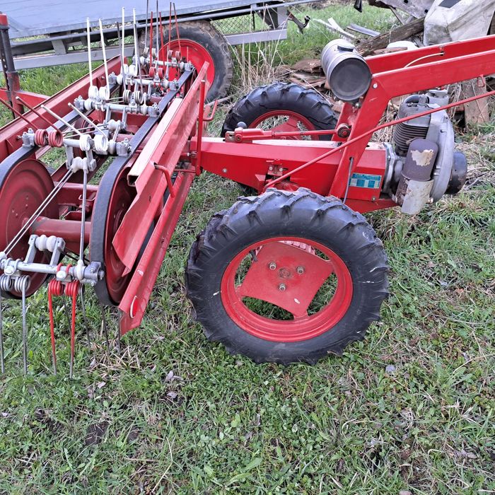 Motogrebla ,grebla cu motor pöttinger 9 cai impecabil ca si nou vop.or