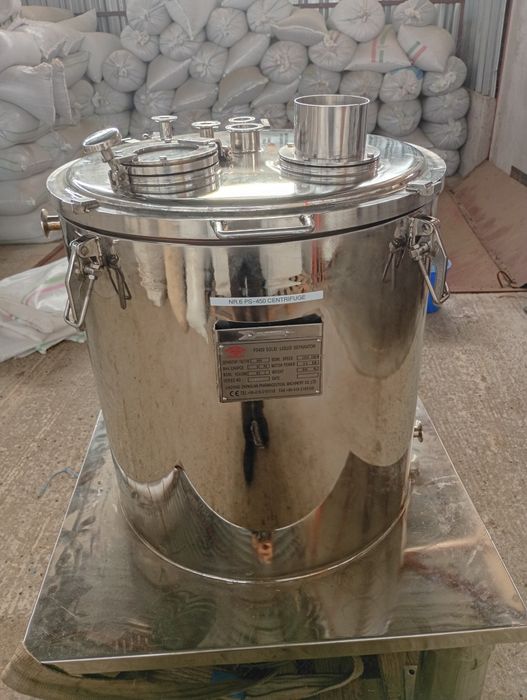 Vând centrifuga inox alimentar