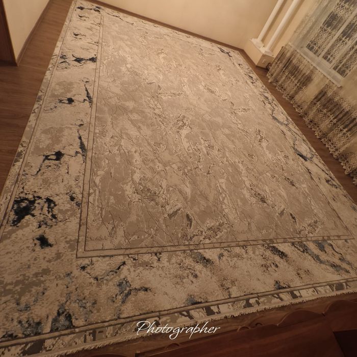 Продается ковер в очень хорошем качестве