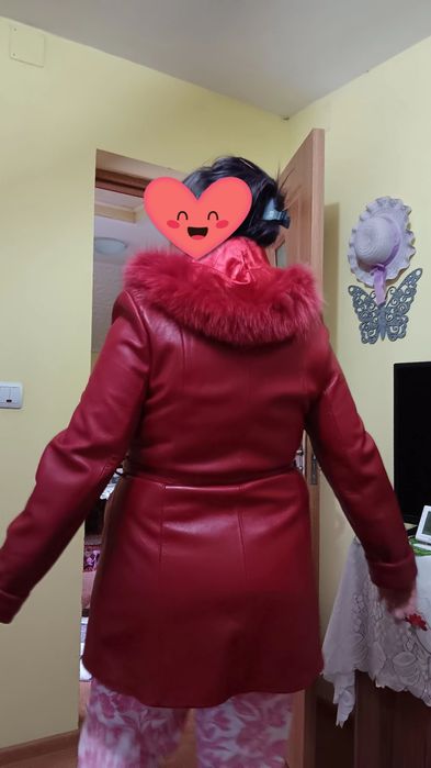 Geaca damă din piele naturala, culoare roșie!