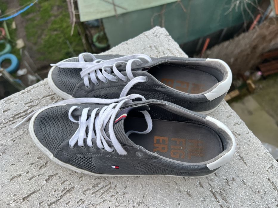 Tommy Hilfiger Gray 44