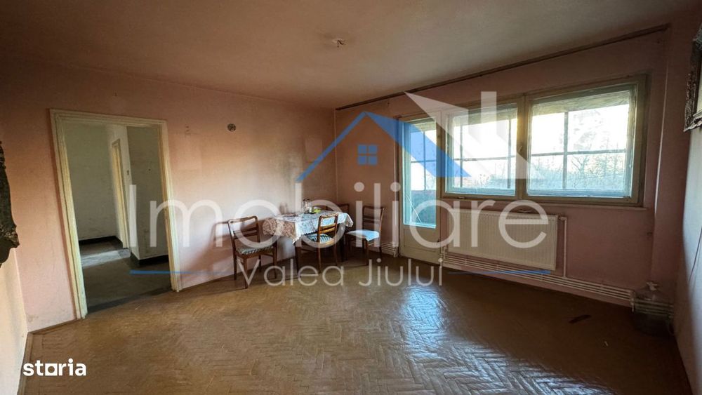 Apartament 3 camere, Lupeni, str. Gheorghe Sincai