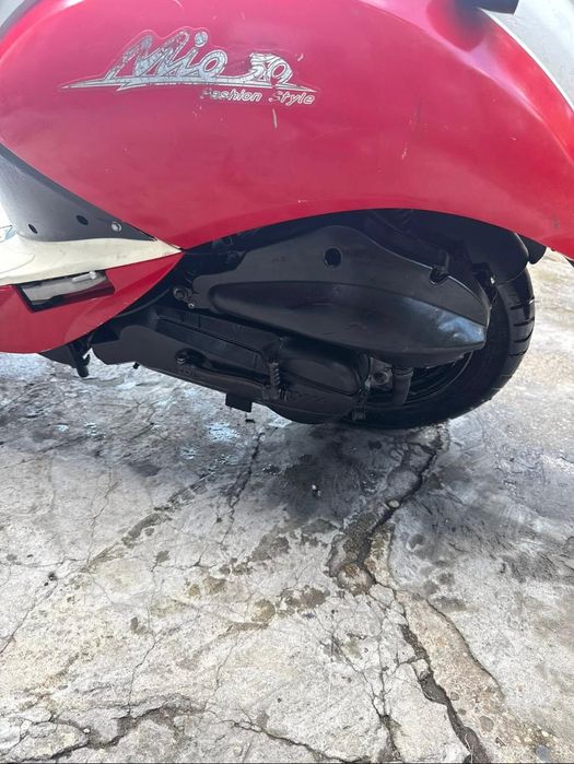 Продавам скутер мио 50