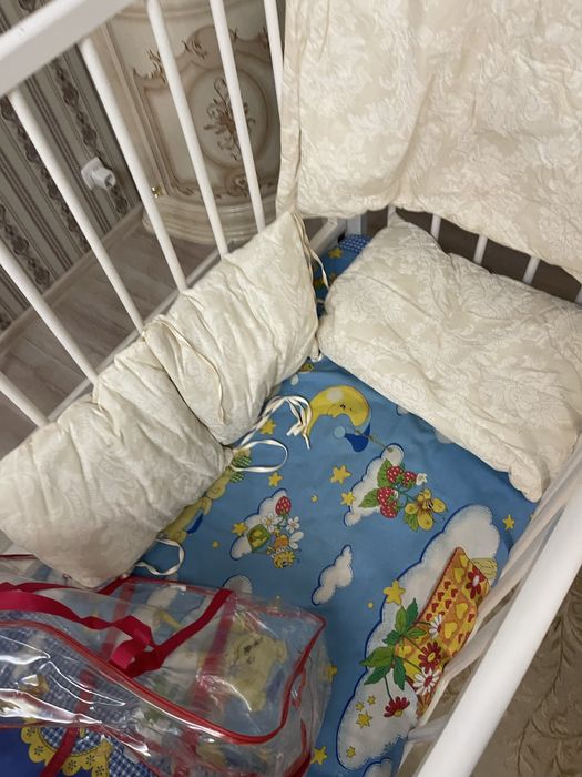 Кроватка детская для малышей