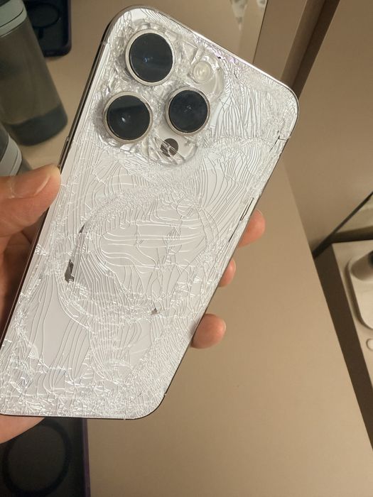 Слосанный iphone 15 pro max для запчасти