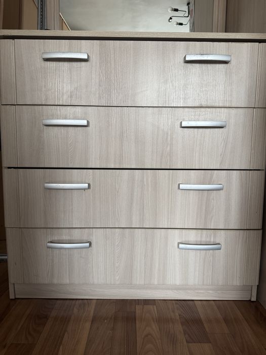 Тумба с зеркалом