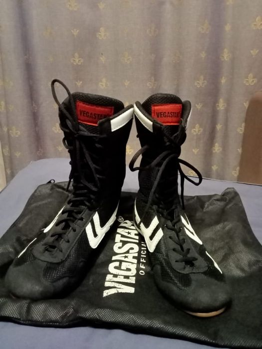 Продам боксёрские ботинки
