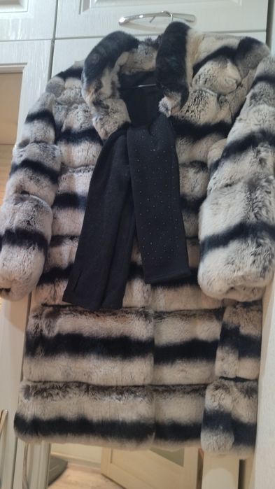 Укороченная шубка из бобрика