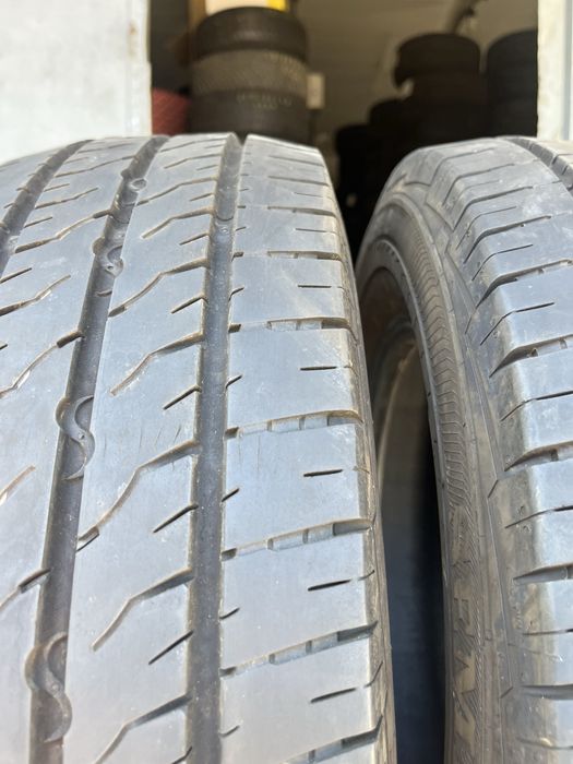 2 бр. гуми за бус 195/70/15C Semperit DOT 4718 6+ mm