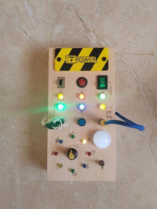 Jucarie educativa din lemn cu LED, tabla interactiva, 4-6 ani