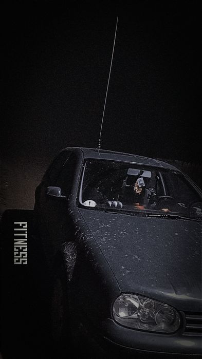 Vând golf 4 albastru