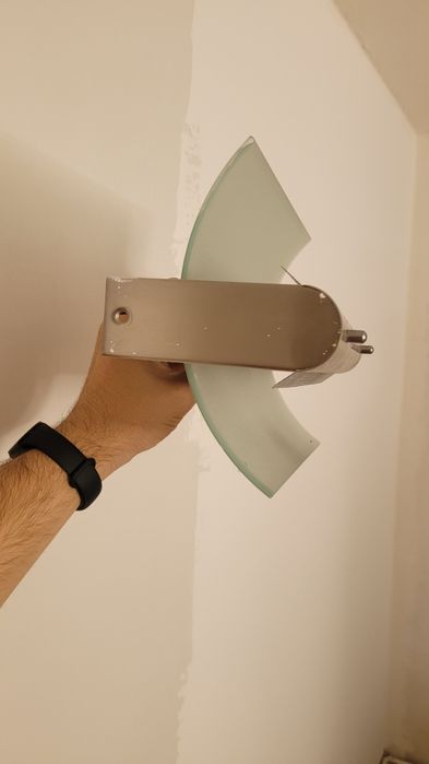 Vand 1 lustra si 2 aplici de perete