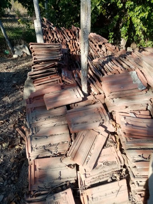 Продавам керемиди