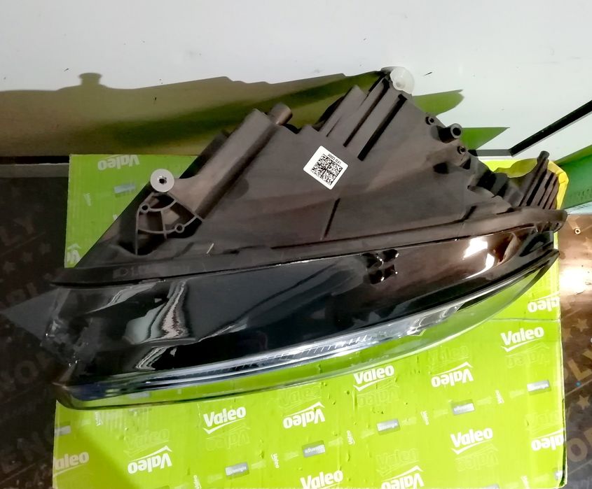 Фар Фарове за Mercedes GLB W 247 / Мерцедес ГЛБ Х 247 HELLA LED.