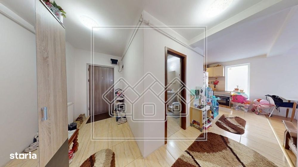 Apartament mobilat, 2 camere, 2 balcoane, loc de parcare -T. Ricci