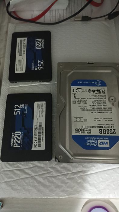SSD 256 gb + HDD 250 gb
