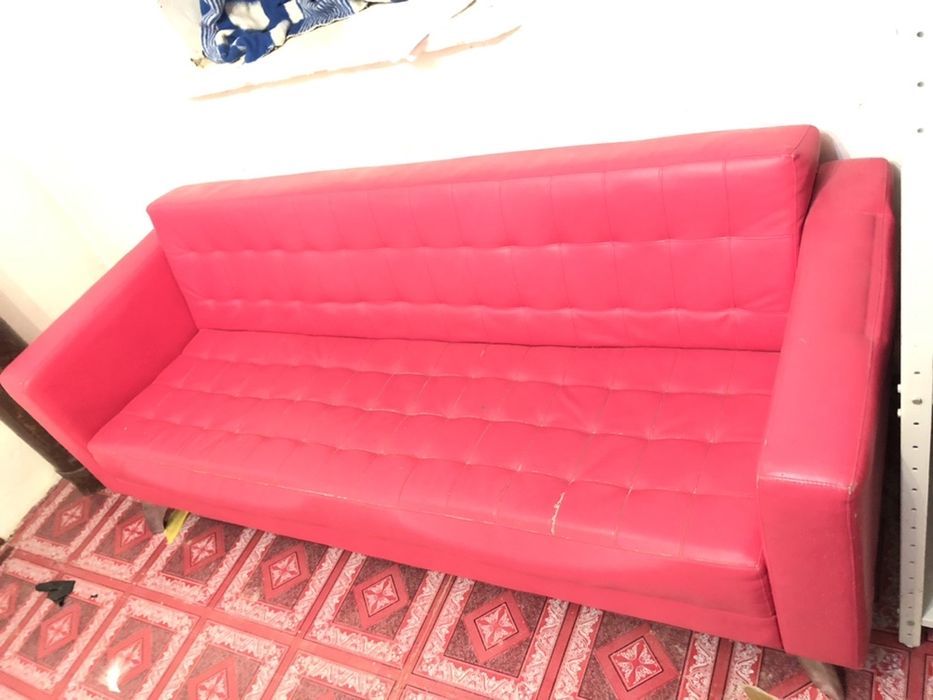 Кожанный диван жағдацы жаксы