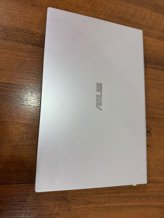 ASUS ноутбук в идеальном состояние