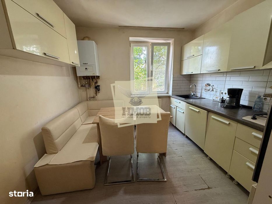 Apartament cu 4 camere 2 bai si balcon etajul 1 pe Rahovei