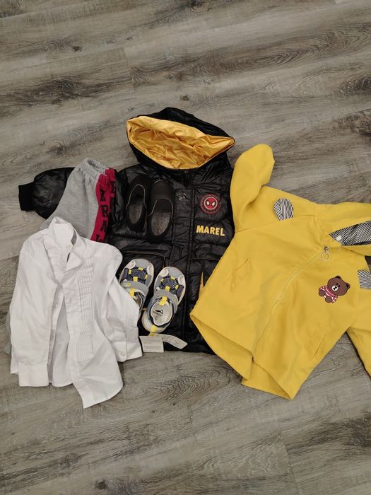 Вещи набором:куртка, ветровка