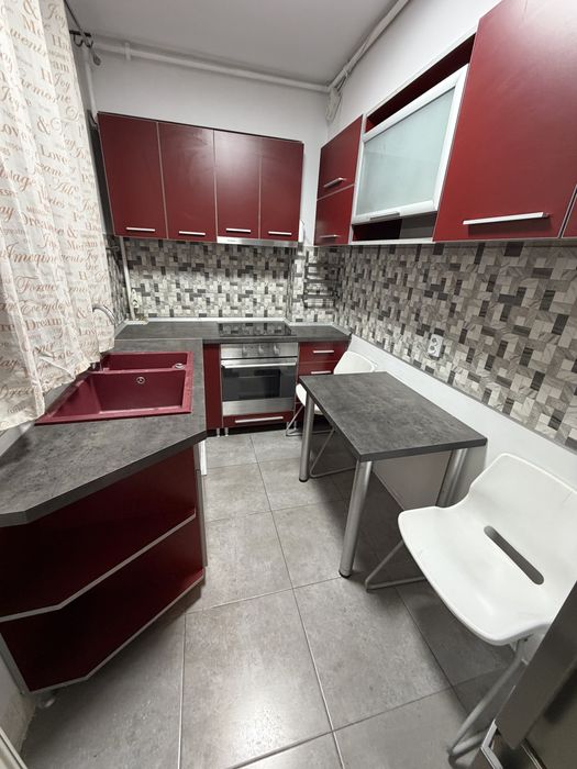 Inchiriez apartament cu 2 camere