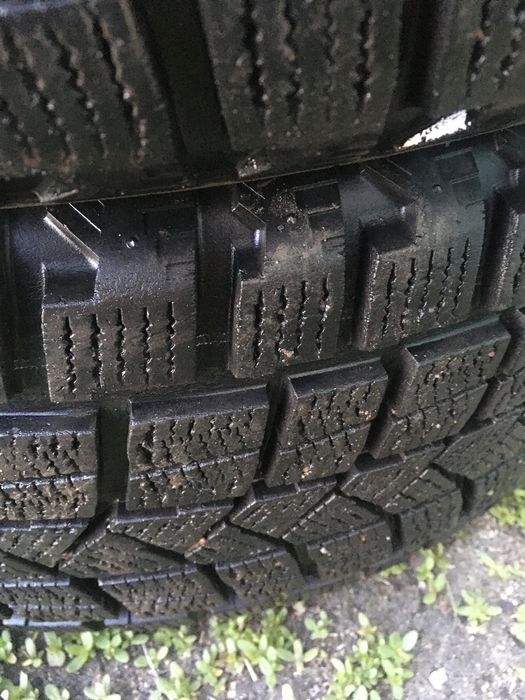 Зимние шины 235/55 R 18