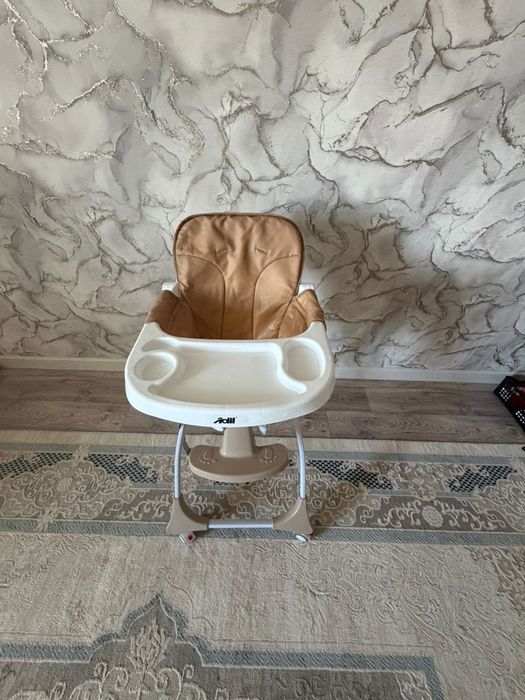 Стол для кормления